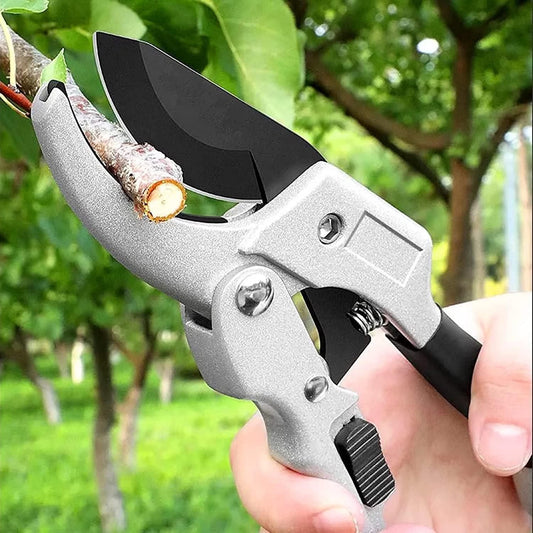 Heavy-Duty Pruning Shears
